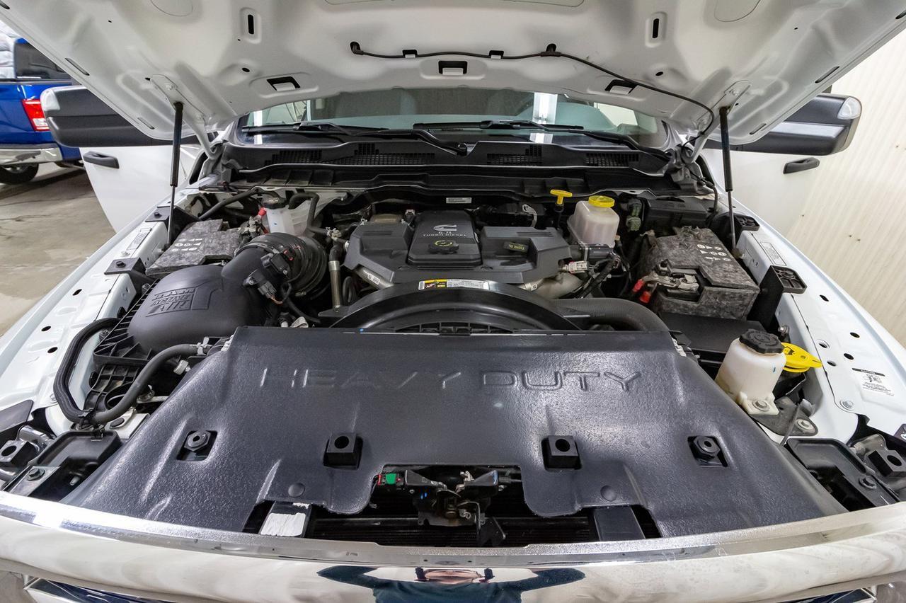 2017 Ram 5500 4x4 Crew Cab SLT Aluminum Deck Diesel AISIN Red Deer AB