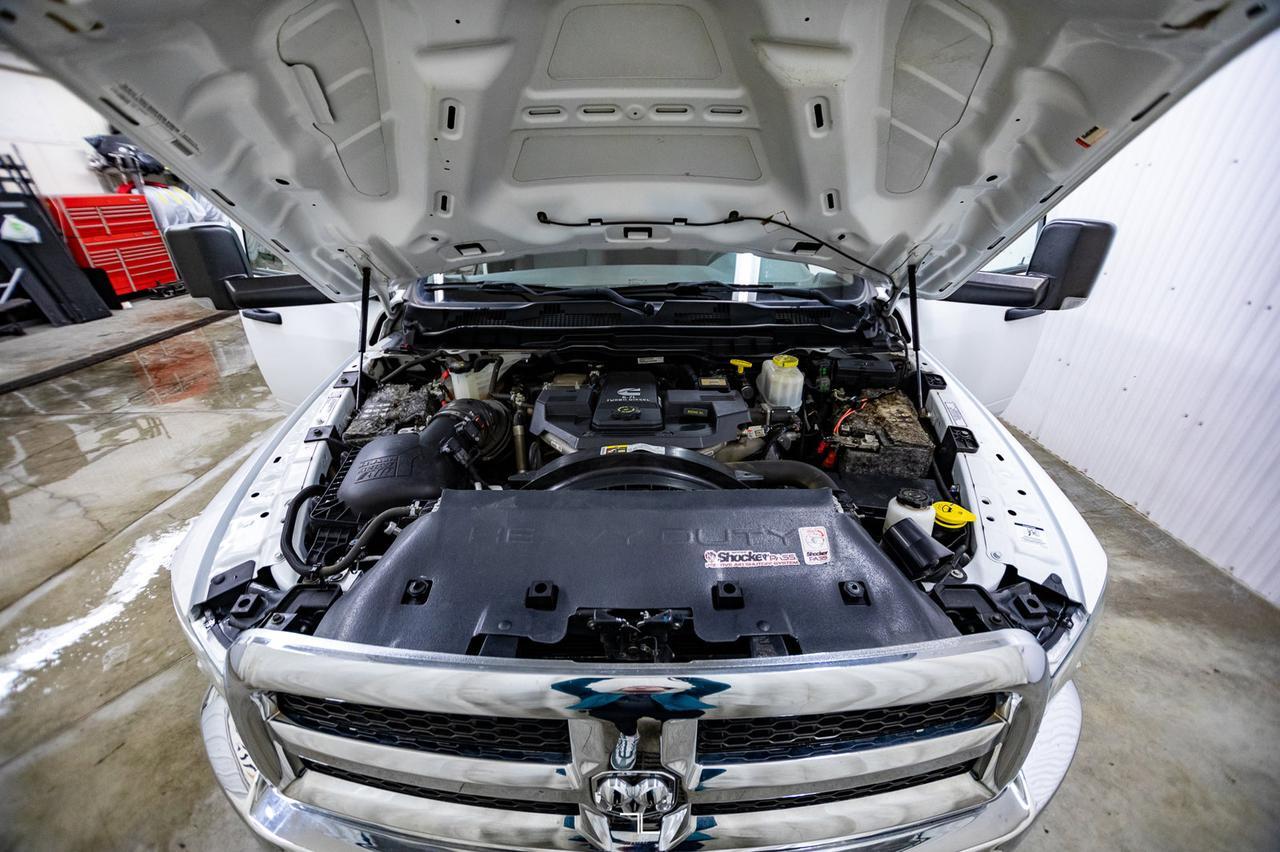 2017 Ram 5500 4x4 Crew Cab SLT Deck Diesel AISIN Red Deer AB