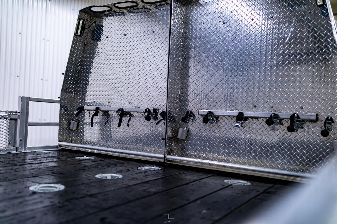 2017 Ram 5500 4x4 Crew Cab SLT Deck Diesel AISIN Red Deer AB