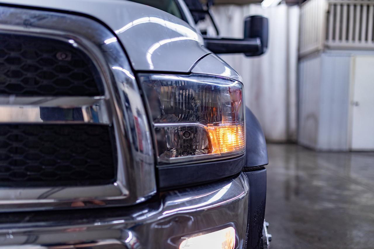 2017 Ram 5500 4x4 Reg Cab SLT Diesel Picker Deck AISIN Red Deer AB