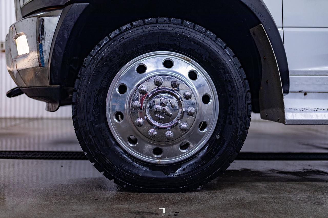 2017 Ram 5500 4x4 Reg Cab SLT Diesel Picker Deck AISIN Red Deer AB