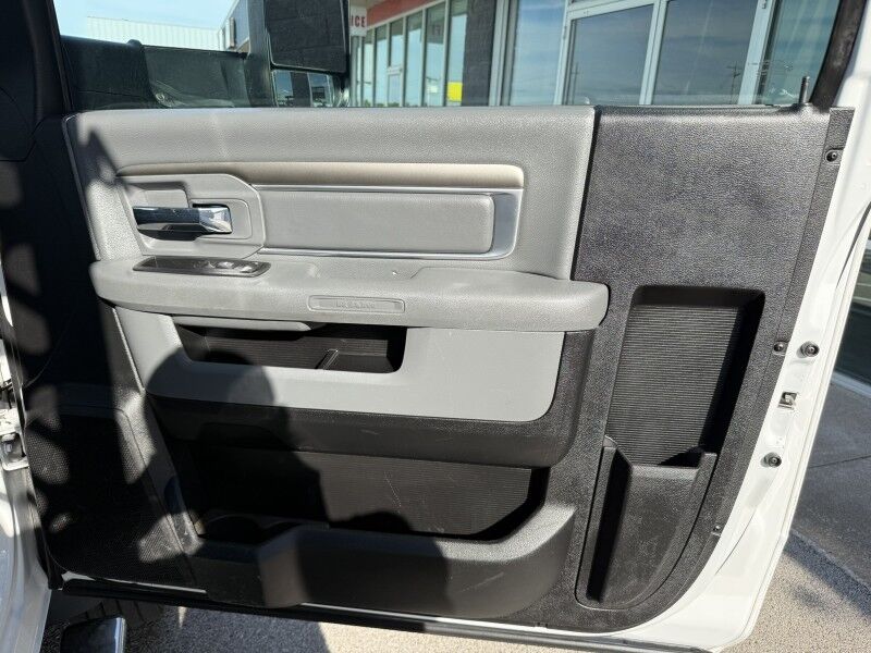 2017 Ram 5500 6.4L V8 4x4 Stake Flatbed Tradesman Collinsville OK