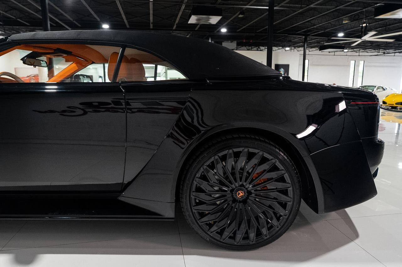 2017 Rolls-Royce Dawn 1/25 Venuum Eros full carbon body kit, bespoke Venuum wheels/interior, Bespoke Audio system & MORE!! Fort Lauderdale FL