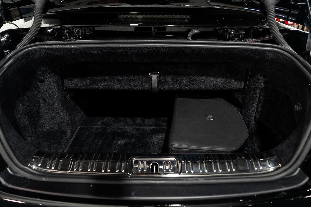 2017 Rolls-Royce Dawn 1/25 Venuum Eros full carbon body kit, bespoke Venuum wheels/interior, Bespoke Audio system & MORE!! Fort Lauderdale FL
