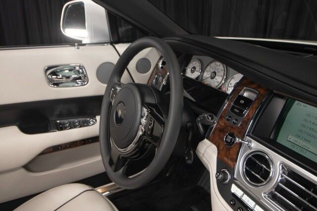 2017 Rolls-Royce Dawn ($375,355 MSRP) *ONLY 2400 MILES* *1-OWNER* *ENGLISH WHITE ON SE San Diego CA