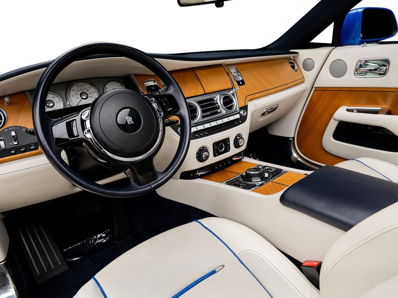 2017 Rolls-Royce Dawn Base