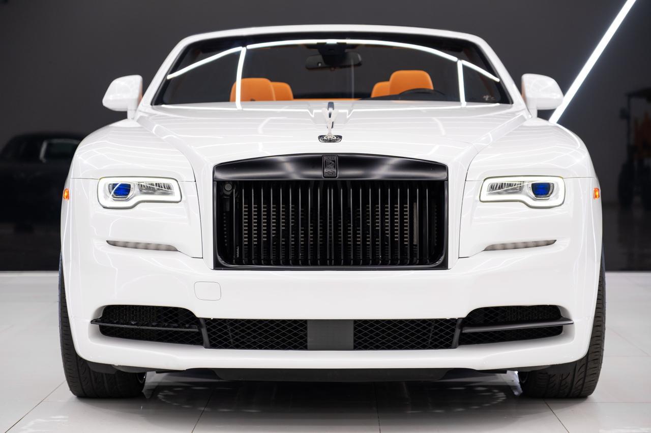 2017 Rolls-Royce Dawn Base