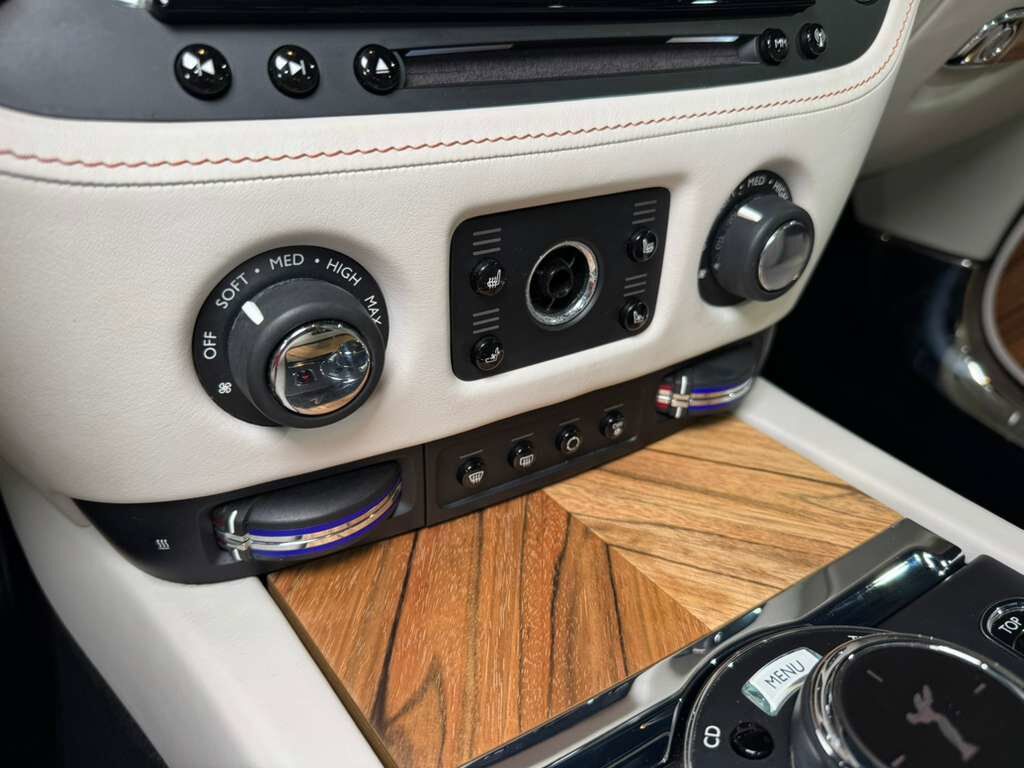 2017 Rolls-Royce Dawn Bespoke Audio system, bookmatched wood trim AND MUCH MORE!!! Fort Lauderdale FL