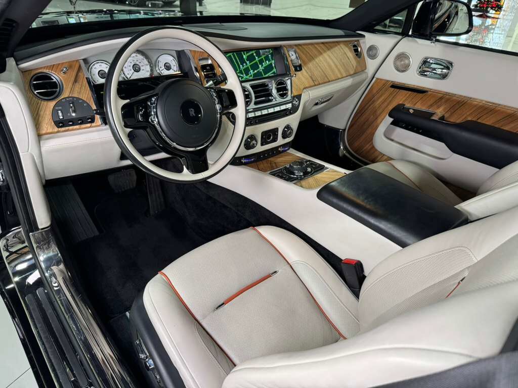 2017 Rolls-Royce Dawn Bespoke Audio system, bookmatched wood trim AND MUCH MORE!!! Fort Lauderdale FL
