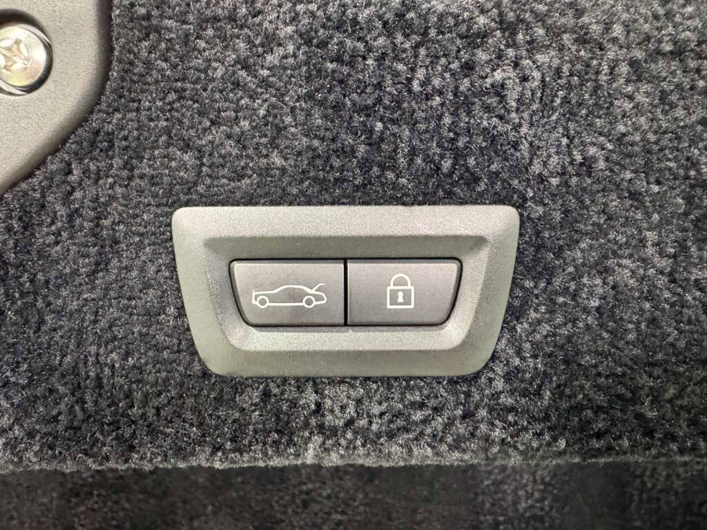 2017 Rolls-Royce Dawn Bespoke Audio system, bookmatched wood trim AND MUCH MORE!!! Fort Lauderdale FL