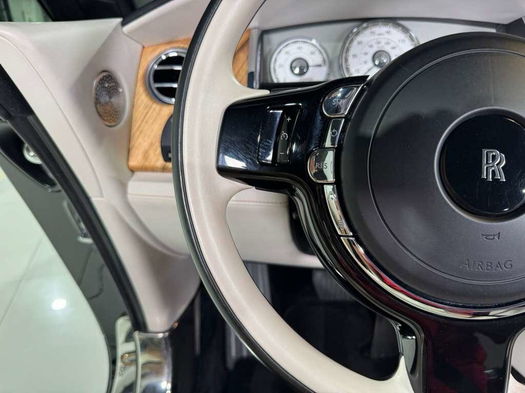 2017 Rolls-Royce Dawn Bespoke Audio system, bookmatched wood trim AND MUCH MORE!!! Fort Lauderdale FL