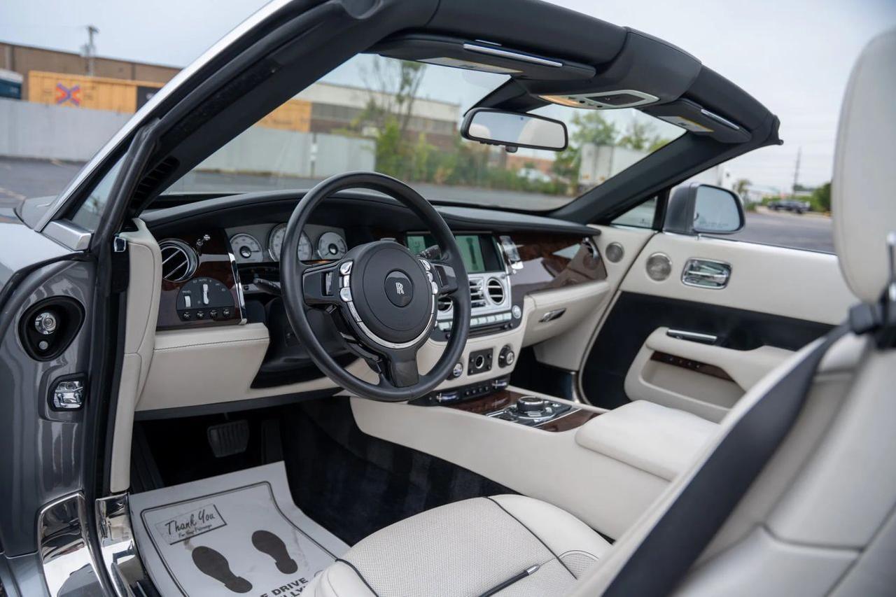 2017 Rolls-Royce Dawn