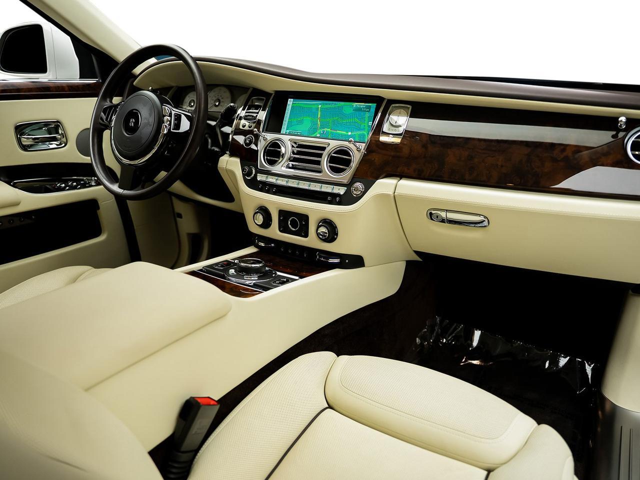 2017 Rolls-Royce Ghost Base