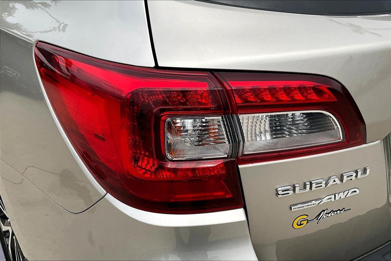 2017 SUBARU OUTBACK 2.5I LIMITED Houston TX