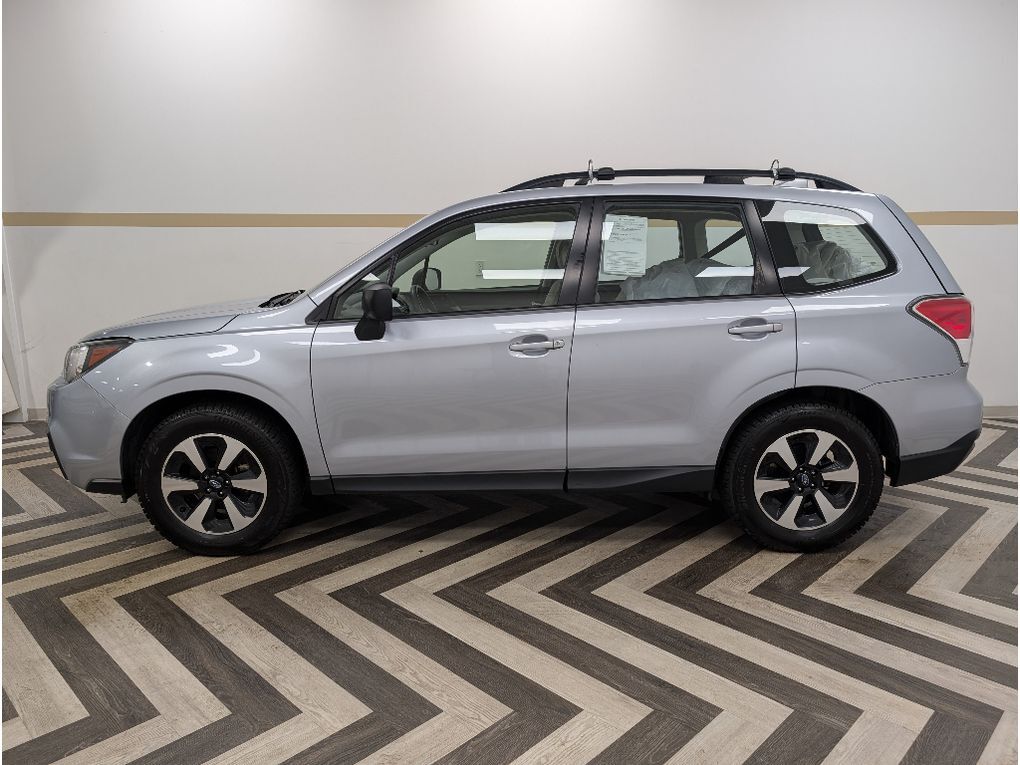 2017 Subaru Forester 2.5i (CVT)