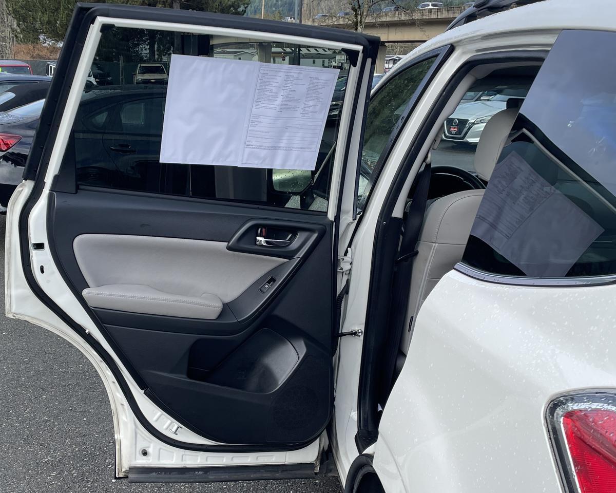 2017 Subaru Forester 2.5i Limited Sport Utility 4D Port Orchard WA