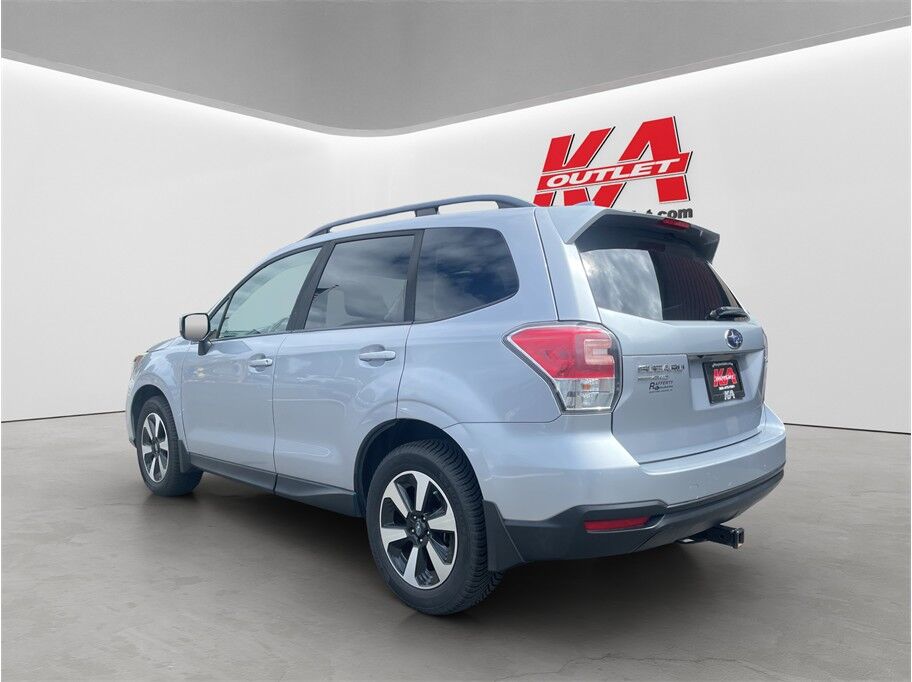 2017 Subaru Forester 2.5i Premium Sport Utility 4D