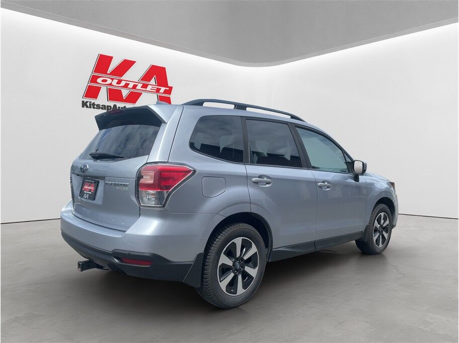 2017 Subaru Forester 2.5i Premium Sport Utility 4D