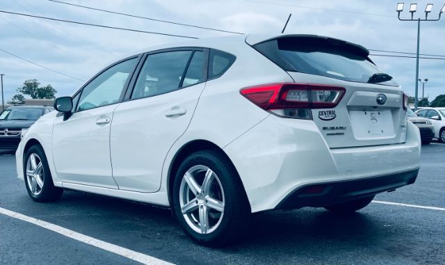 2017 Subaru Impreza 2.0i