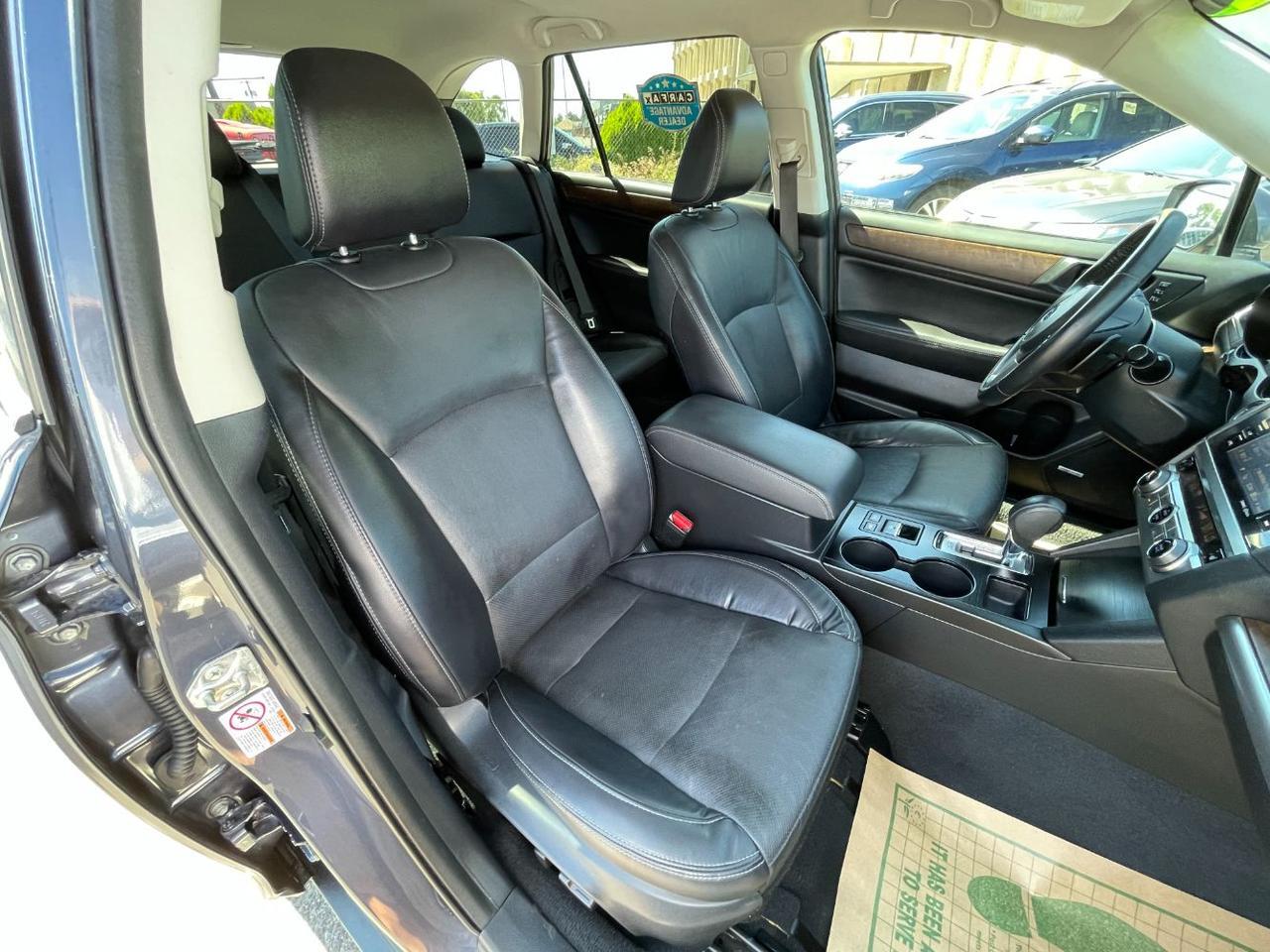 2017 Subaru Outback Limited - Photo 8