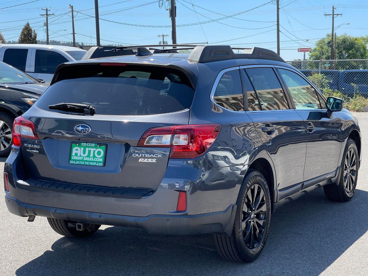 2017 Subaru Outback Limited - Photo 4