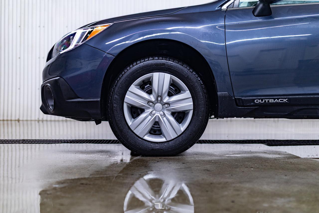 2017 Subaru Outback AWD 2.5i PSeat BCam Red Deer AB