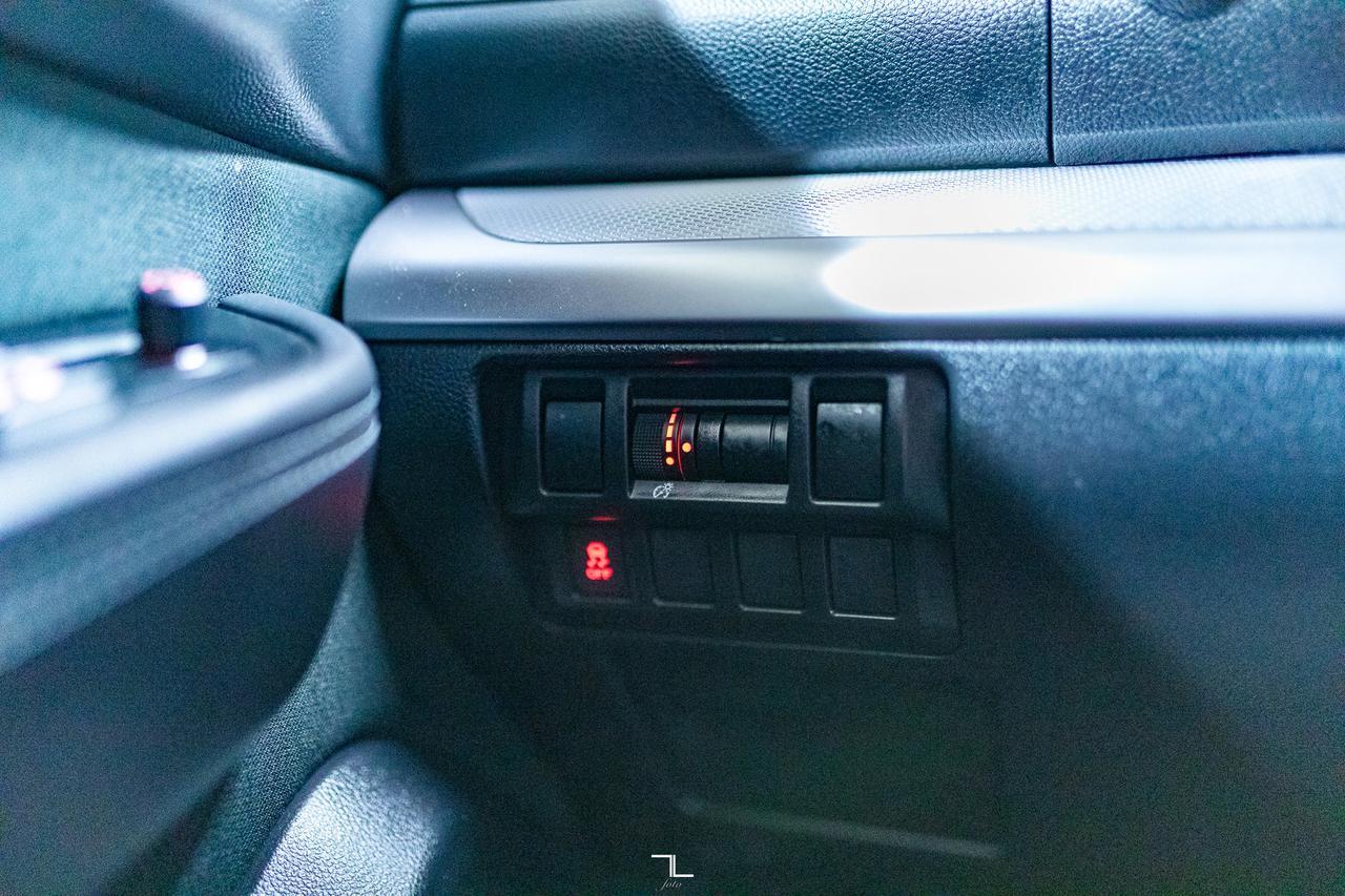 2017 Subaru Outback AWD 2.5i PSeat BCam Red Deer AB