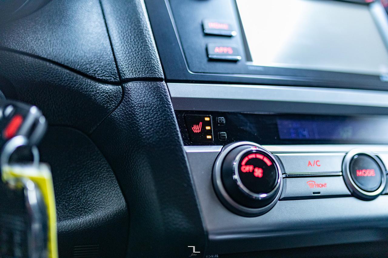 2017 Subaru Outback AWD 2.5i PSeat BCam Red Deer AB