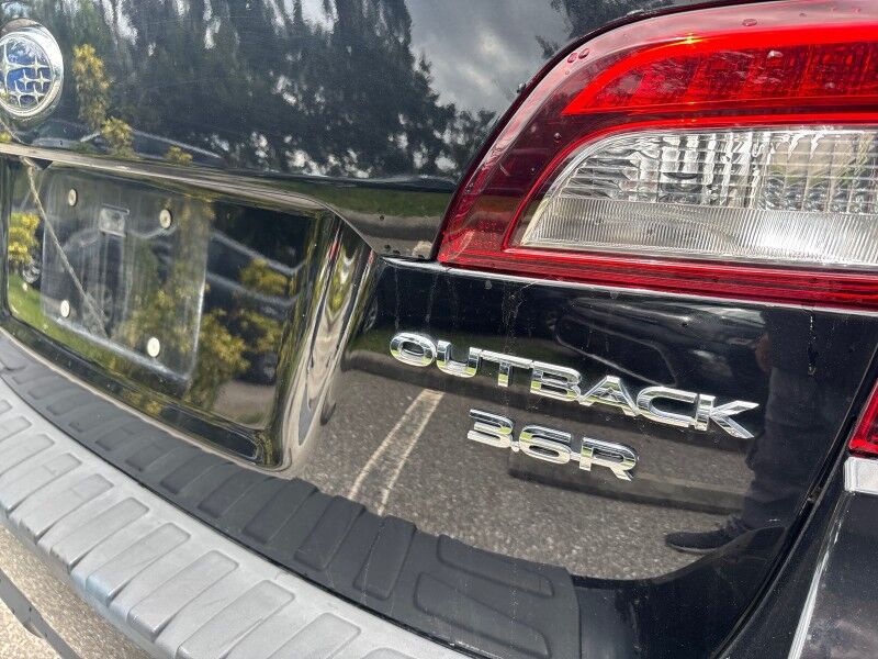 2017 Subaru Outback Limited Seffner FL