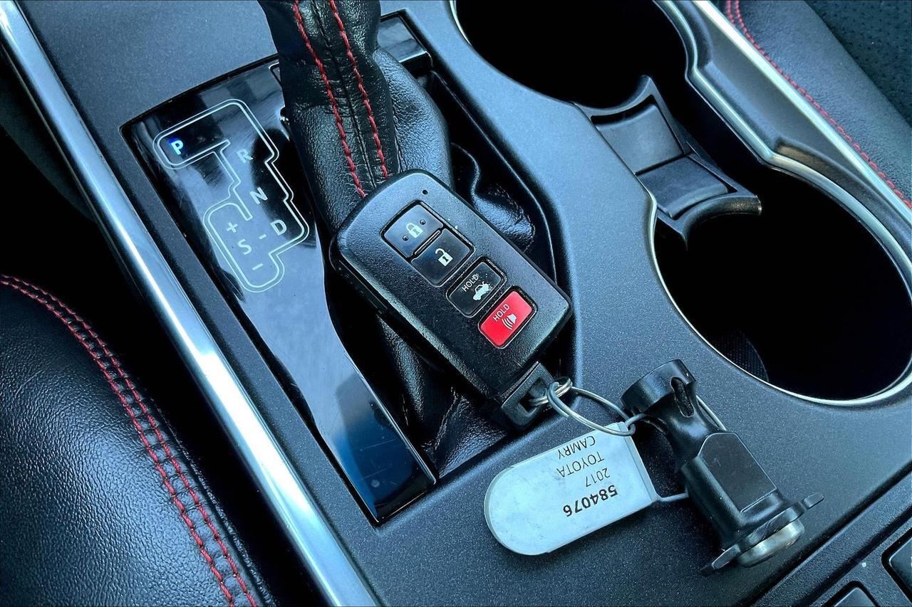 2017 TOYOTA CAMRY XSE Houston TX