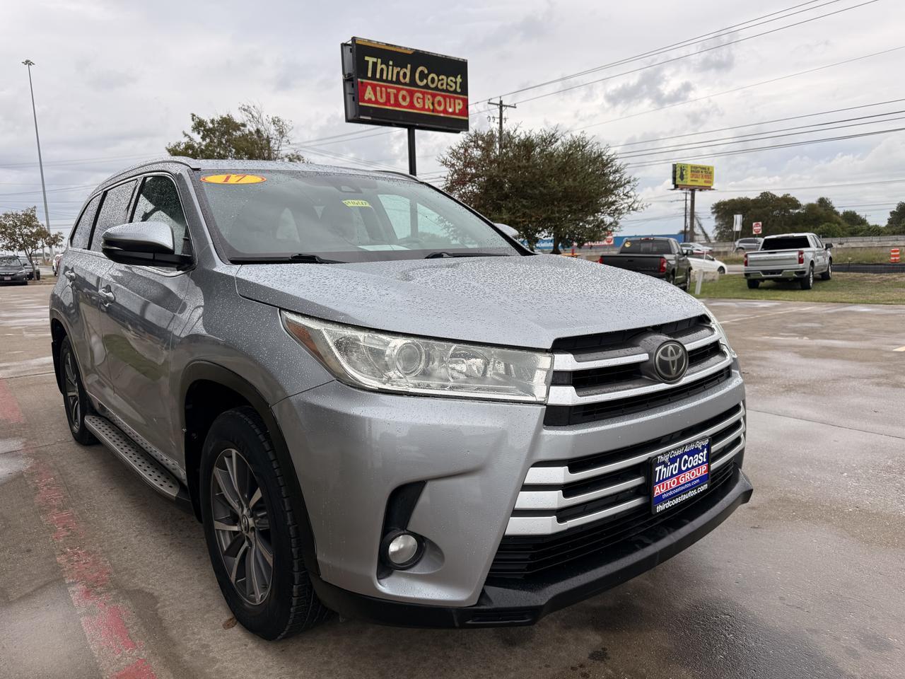 2017 TOYOTA HIGHLANDER