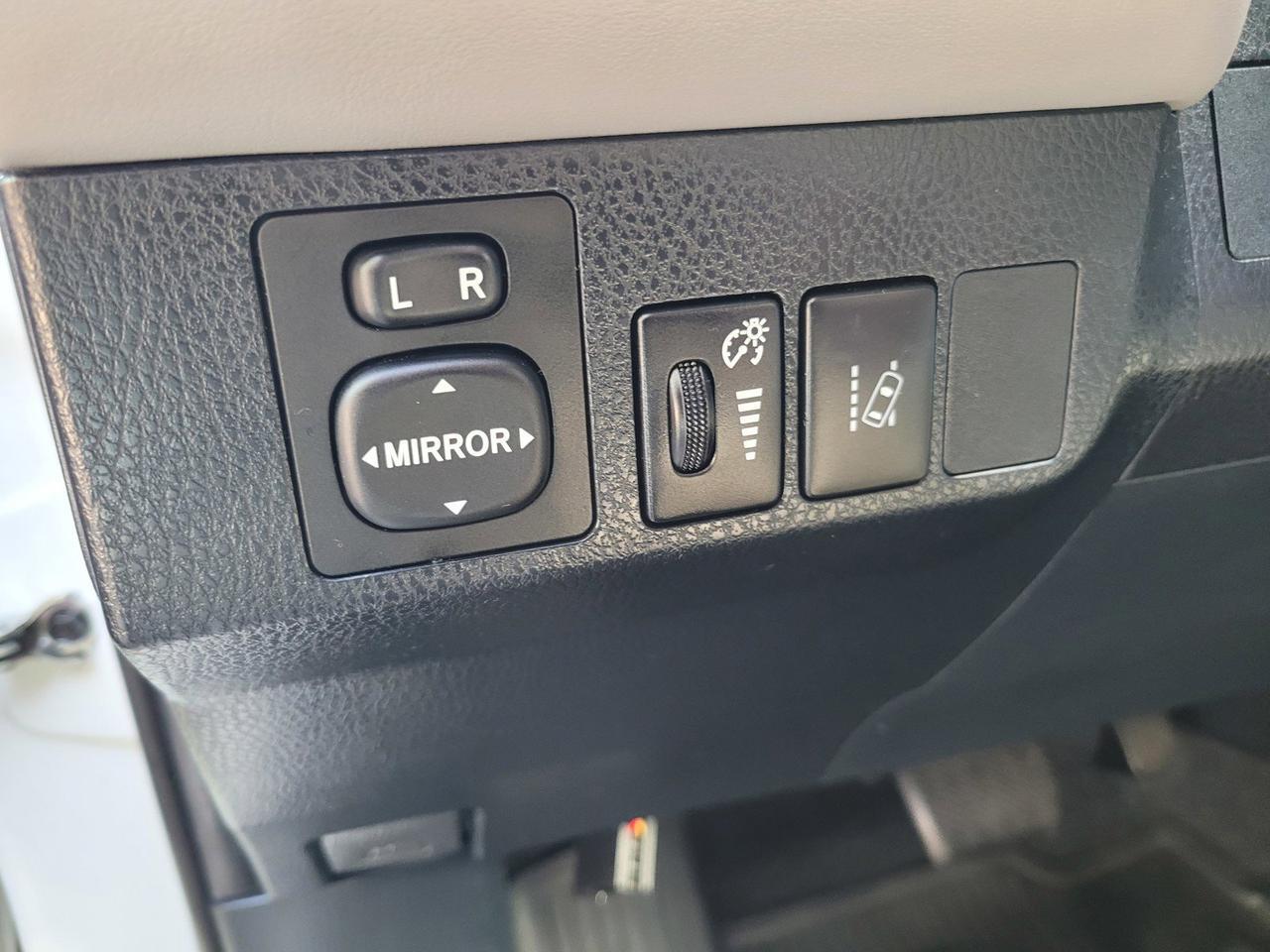 2017 TOYOTA RAV4 HYBRID XLE Roseville CA