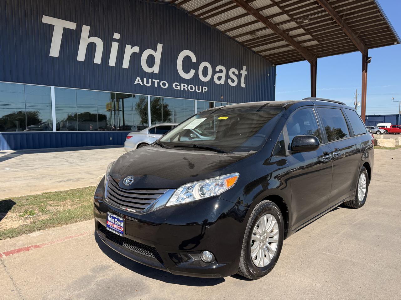 2017 TOYOTA SIENNA