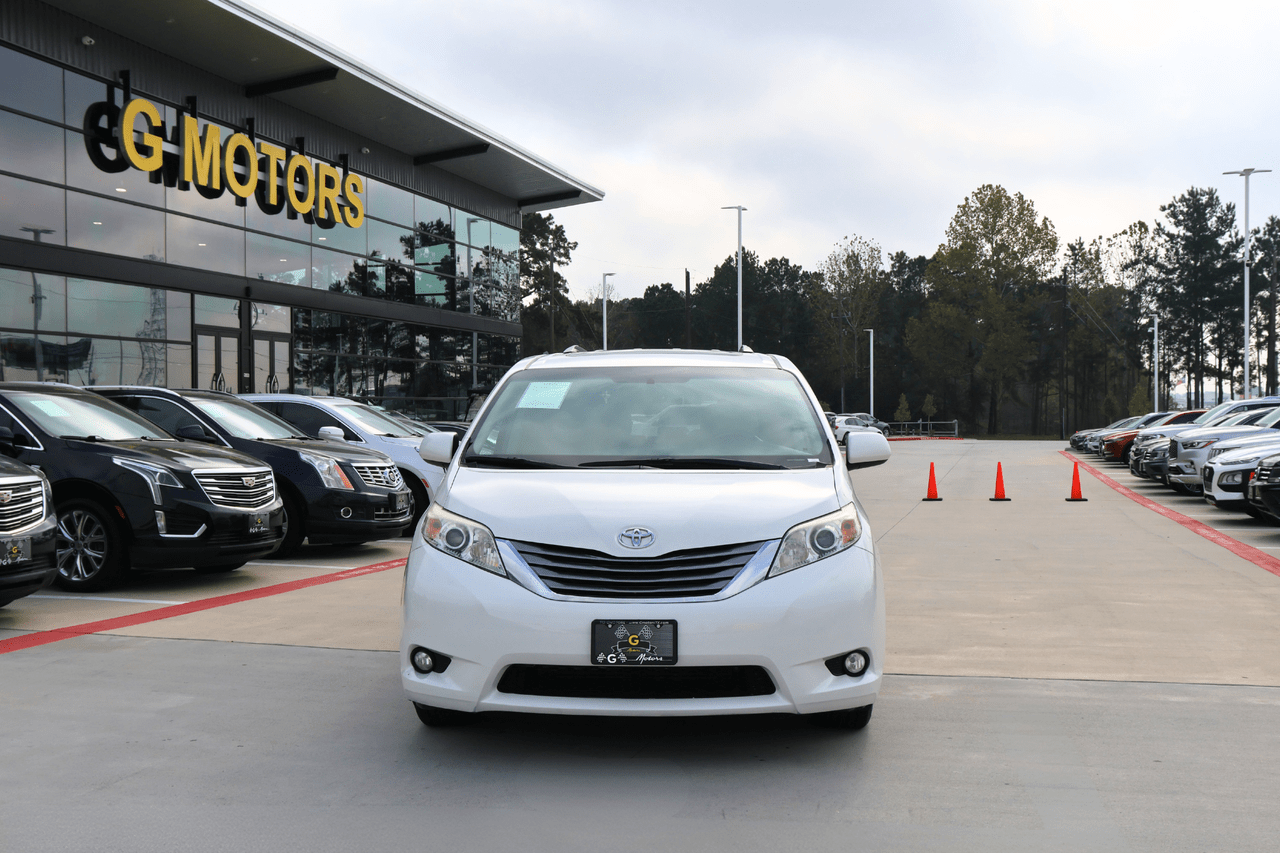 2017 TOYOTA SIENNA XLE Houston TX