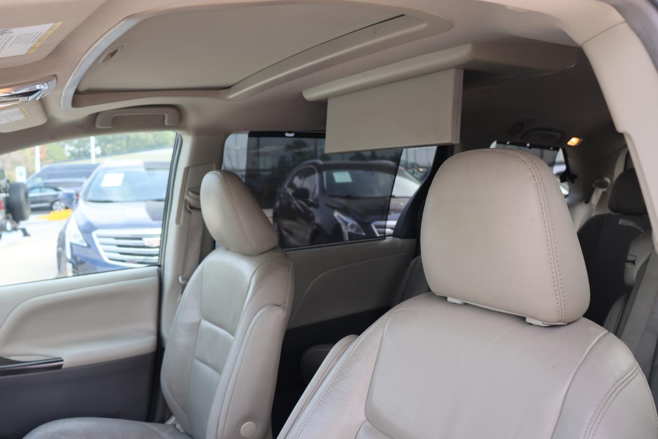2017 TOYOTA SIENNA XLE Houston TX