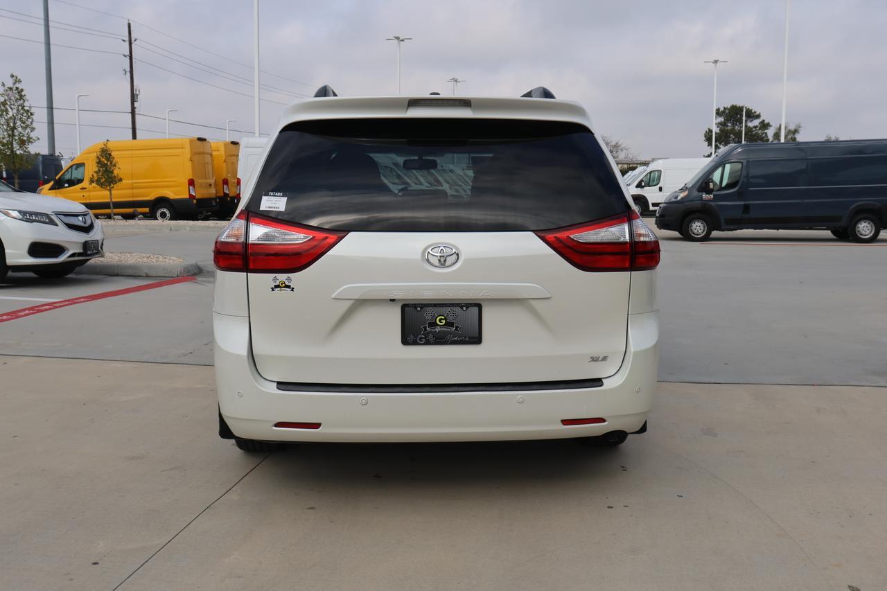 2017 TOYOTA SIENNA XLE Houston TX