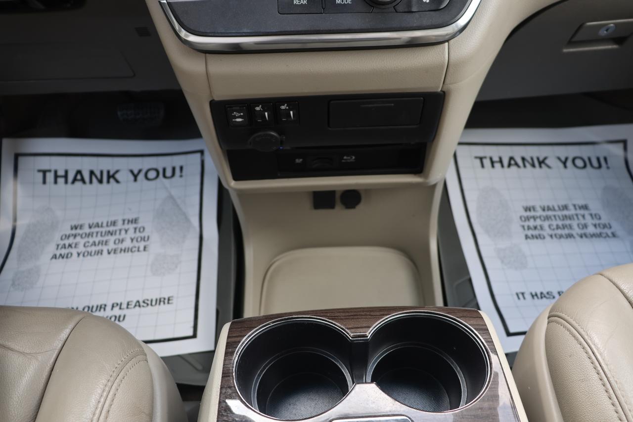 2017 TOYOTA SIENNA XLE Houston TX