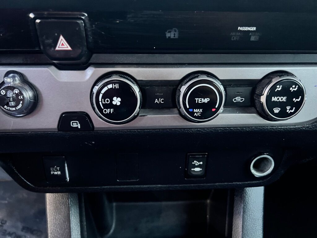 2017 TOYOTA TACOMA SR Des Moines WA