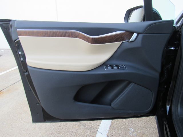 2017 Tesla Model X 75D Plano TX