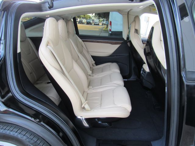 2017 Tesla Model X 75D Plano TX