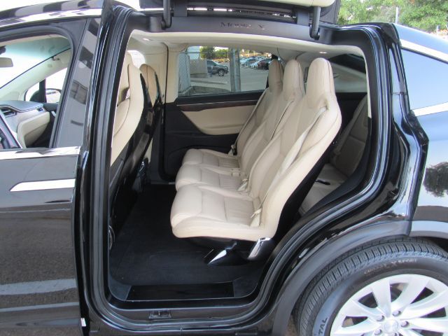 2017 Tesla Model X 75D Plano TX
