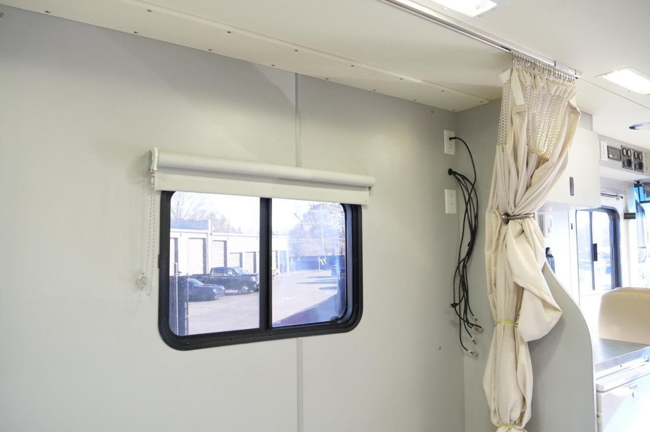 2017 Thomas Bloodmobile / Matthews Specialty Vehicles / Conversion Platform! Lincolnton NC