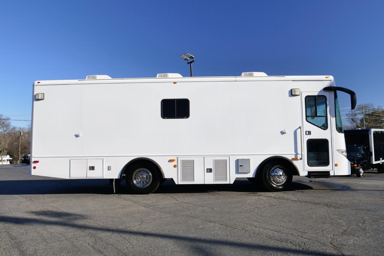 2017 Thomas Bloodmobile / Matthews Specialty Vehicles / Conversion Platform! Lincolnton NC