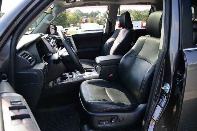 2017 Toyota 4Runner Limited 4X4 / Cooled Seats / Power Sunroof! High Point NC