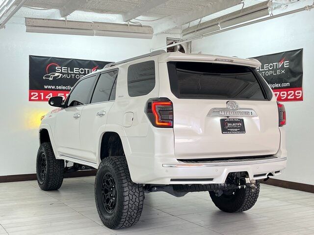 2017 Toyota 4Runner Limited SR5 Premium photo 2