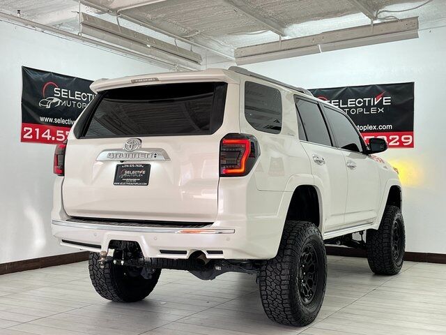 2017 Toyota 4Runner Limited SR5 Premium photo 4