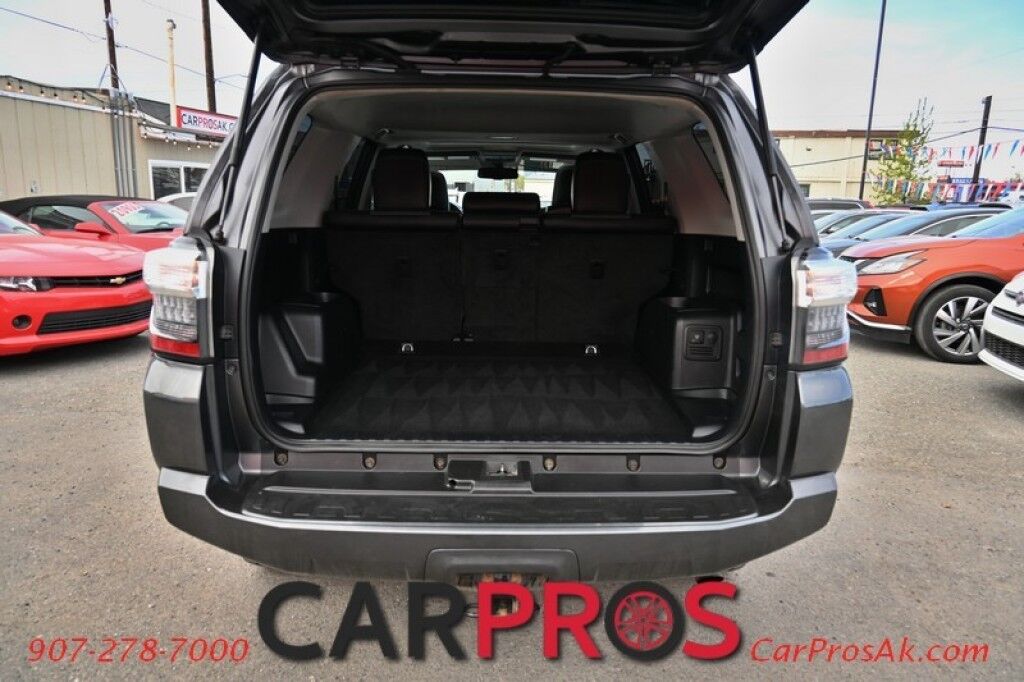 2017 Toyota 4Runner SR5 Premium - 4x4 - 4.0L V6 - Remote Start - Power & Heated Leather Seats - Navigation - Bluetooth - Sunroof - Running Boards - Power Locks, Windows & Mirrors - Backup Camera -Aluminum Wheels - Tow Pkg Anchorage AK