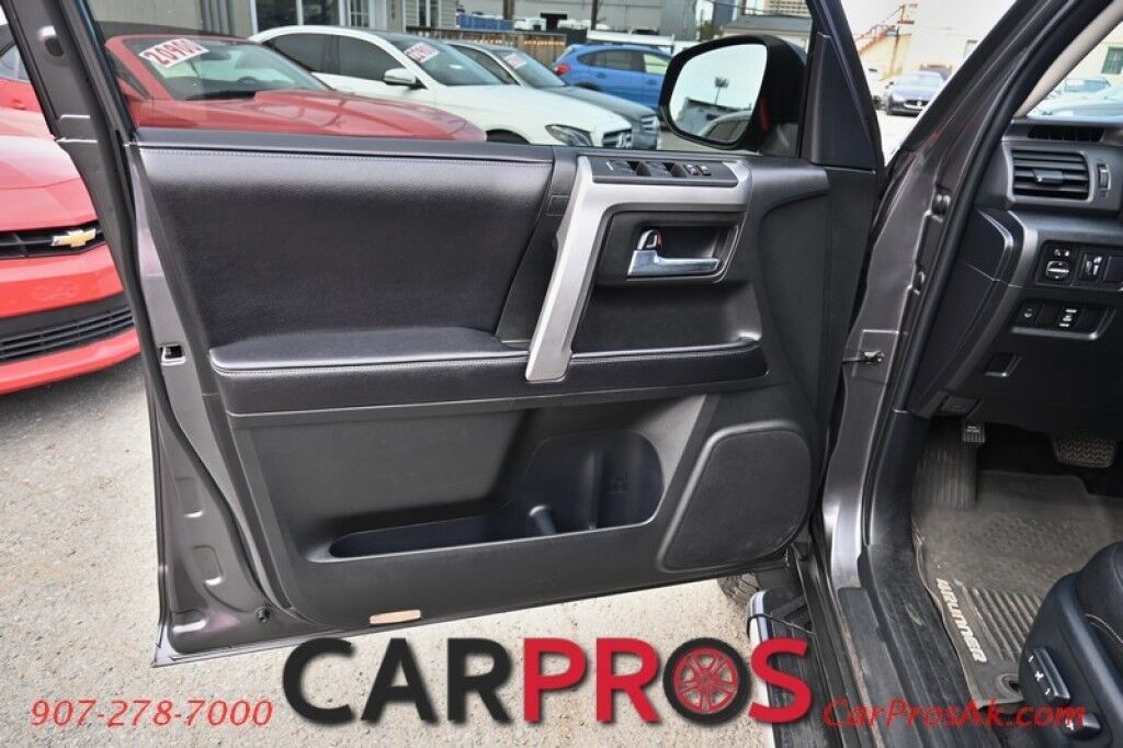 2017 Toyota 4Runner SR5 Premium - 4x4 - 4.0L V6 - Remote Start - Power & Heated Leather Seats - Navigation - Bluetooth - Sunroof - Running Boards - Power Locks, Windows & Mirrors - Backup Camera -Aluminum Wheels - Tow Pkg Anchorage AK