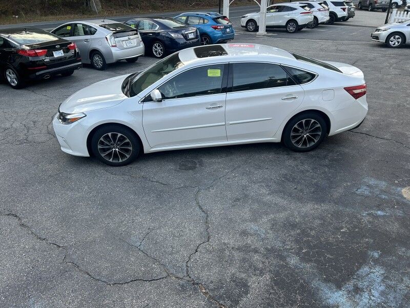 2017 Toyota Avalon Limited Whitinsville MA