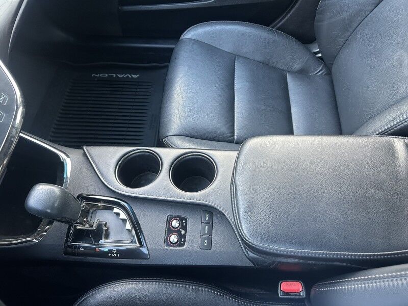 2017 Toyota Avalon Limited Webster MA